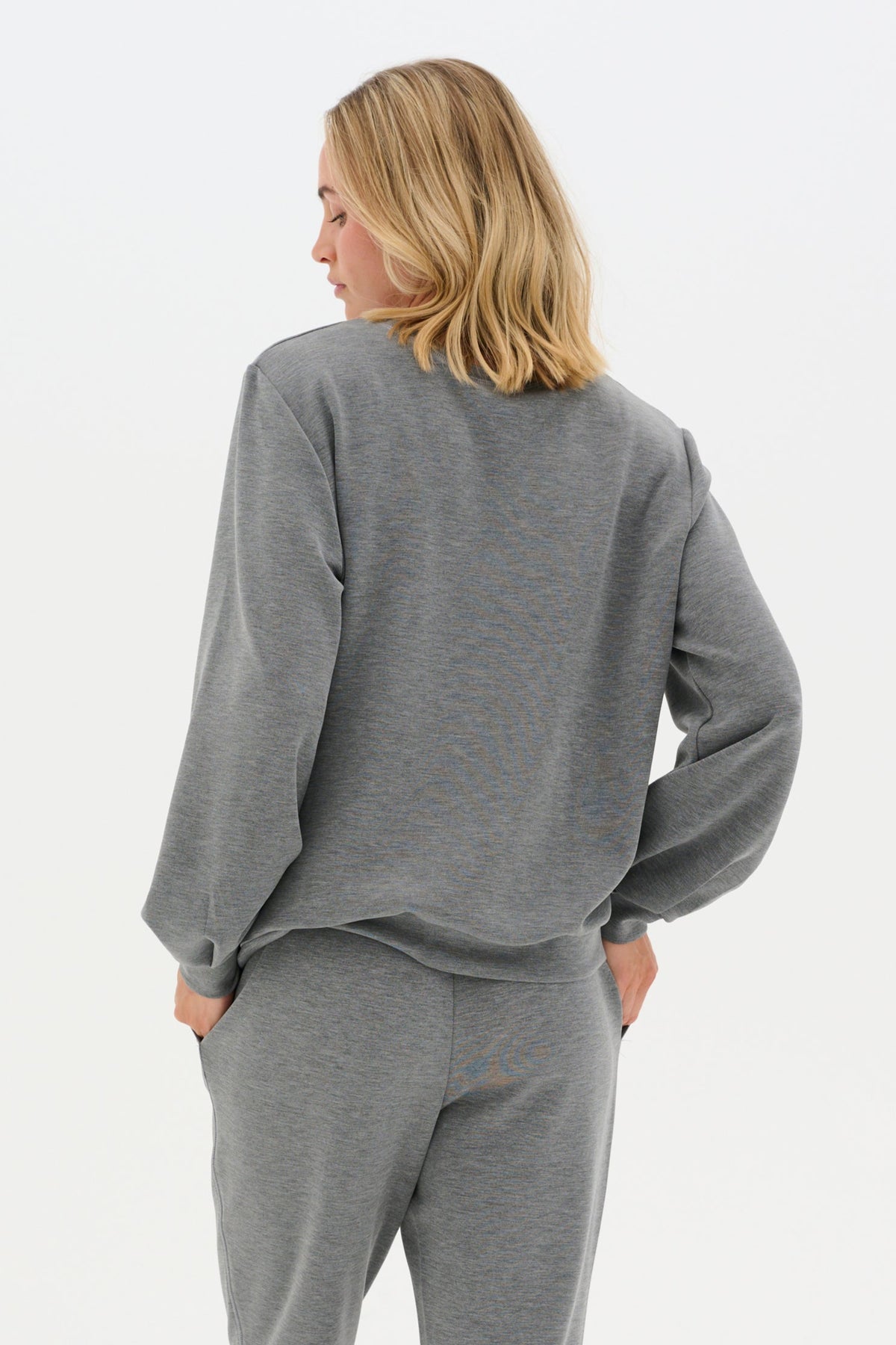 My Essential Wardrobe 10703583 The Sweat Top