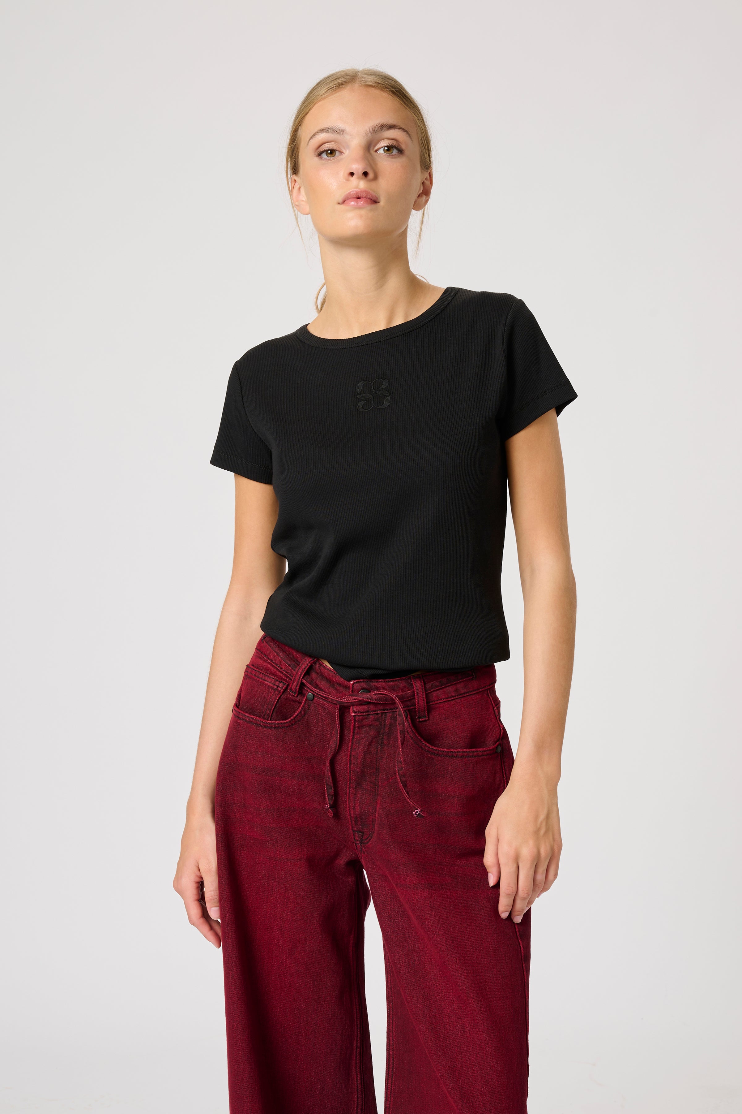 My Essential Wardrobe 10704859 The Mandy Tee