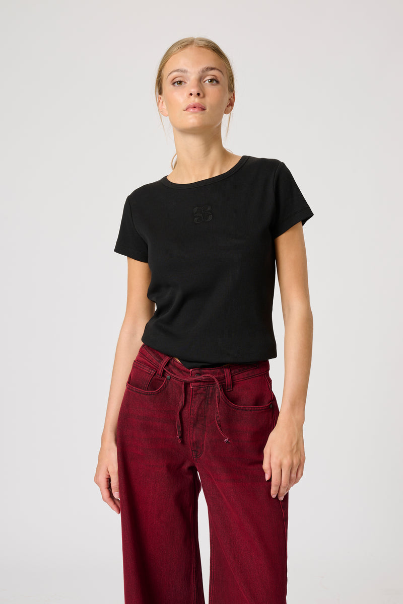 My Essential Wardrobe 10704859 The Mandy Tee