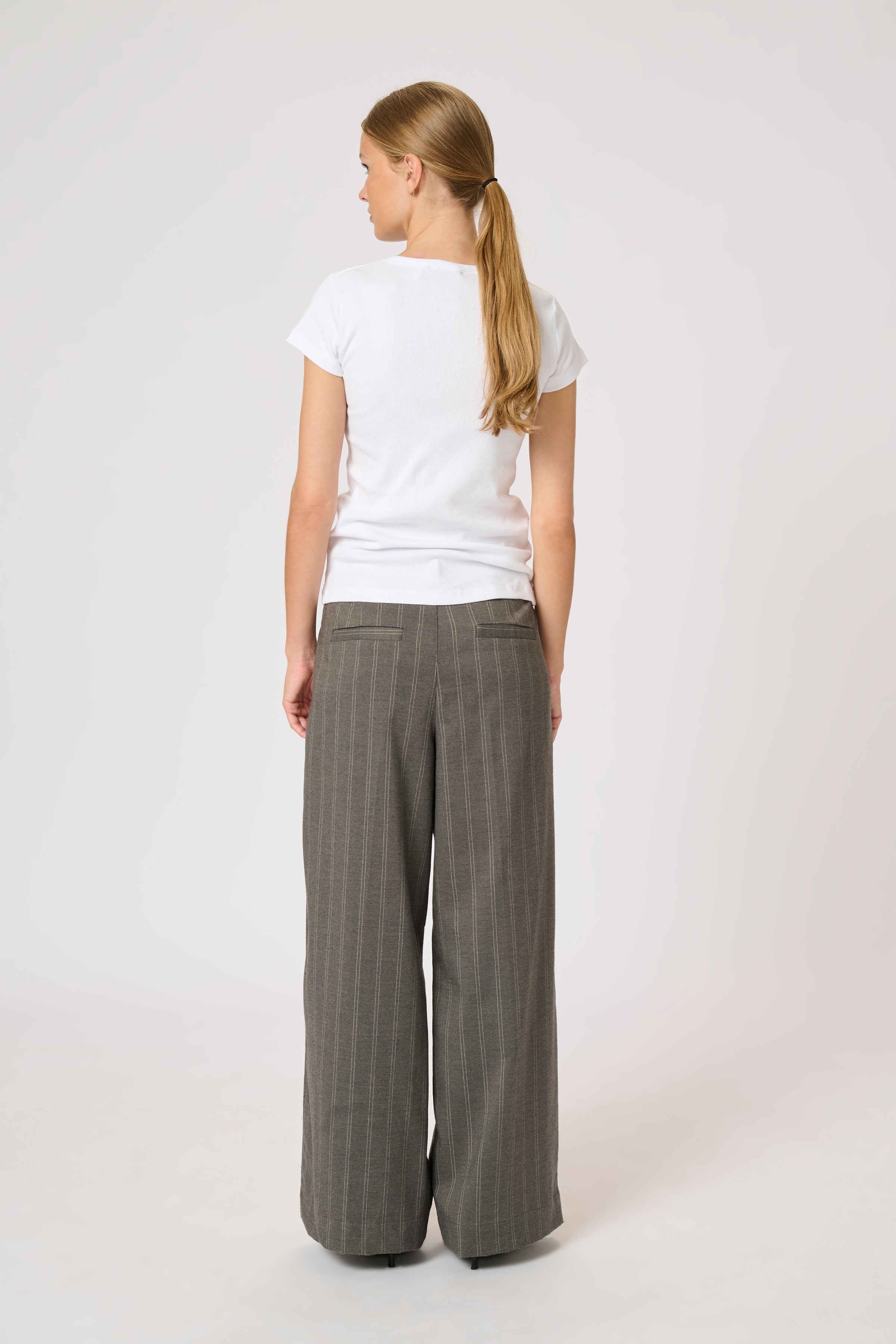 My Essential Wardrobe 10704859 The Mandy Tee