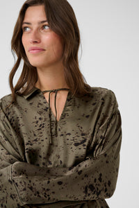 Part Two 30310003 Sheena Blouse l/s