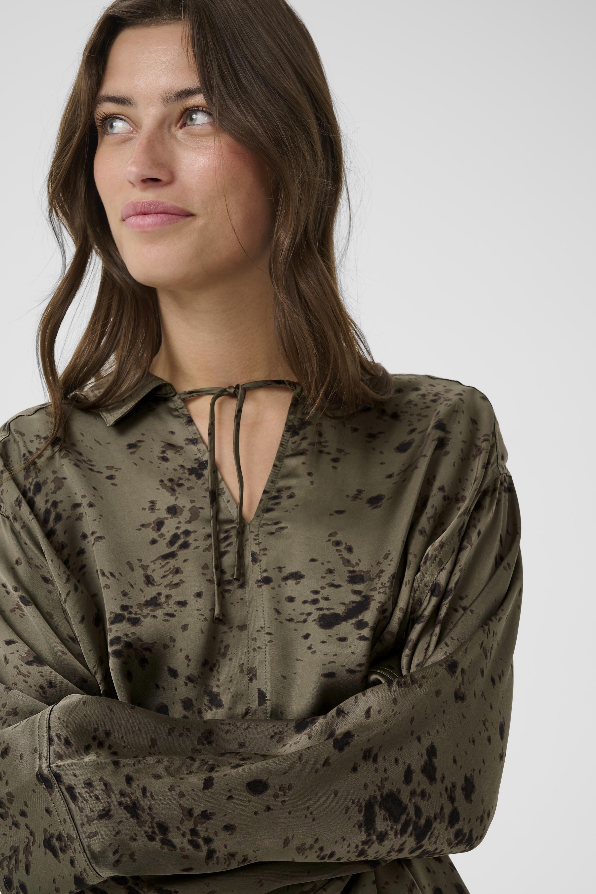 Part Two 30310003 Sheena Blouse l/s