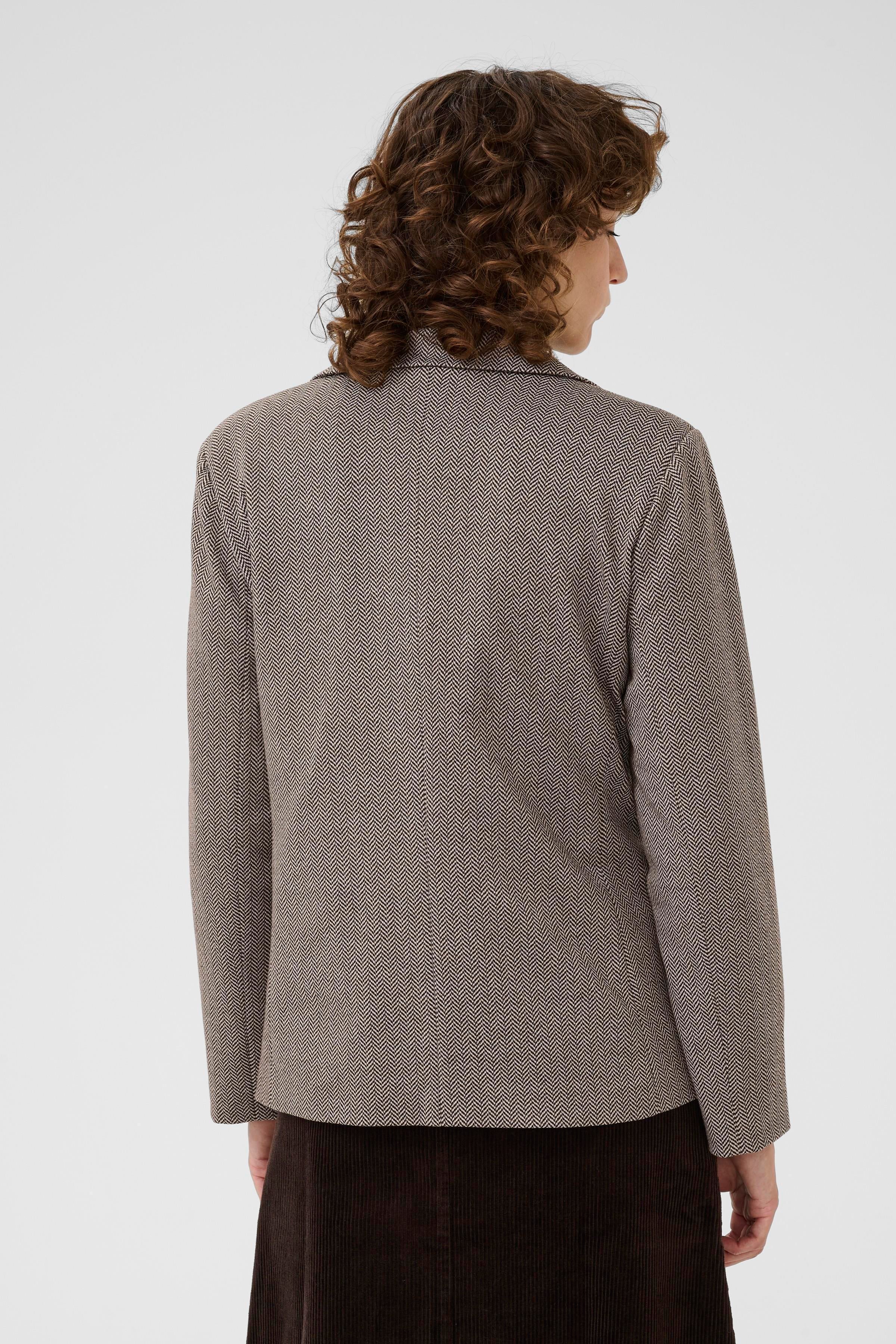 Part Two 30310095 Vineke Blazer