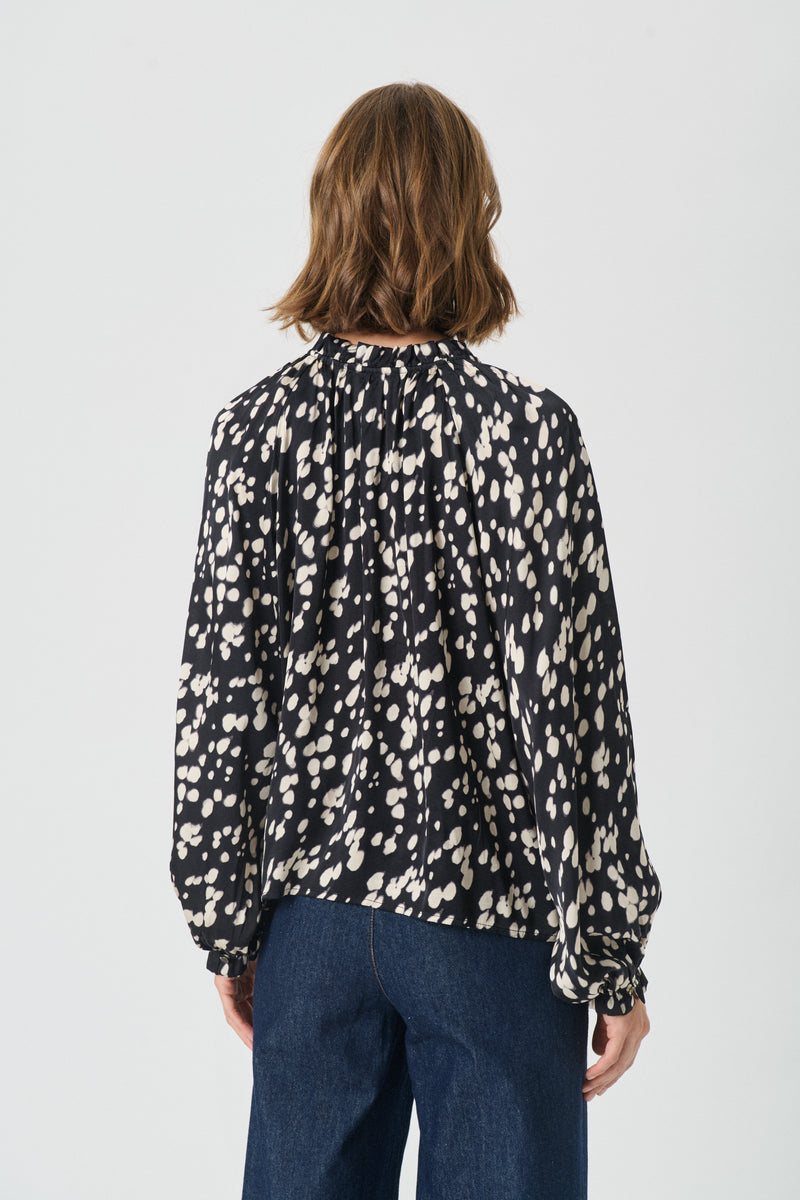 Part Two 30310144 Venessa Blouse l/s