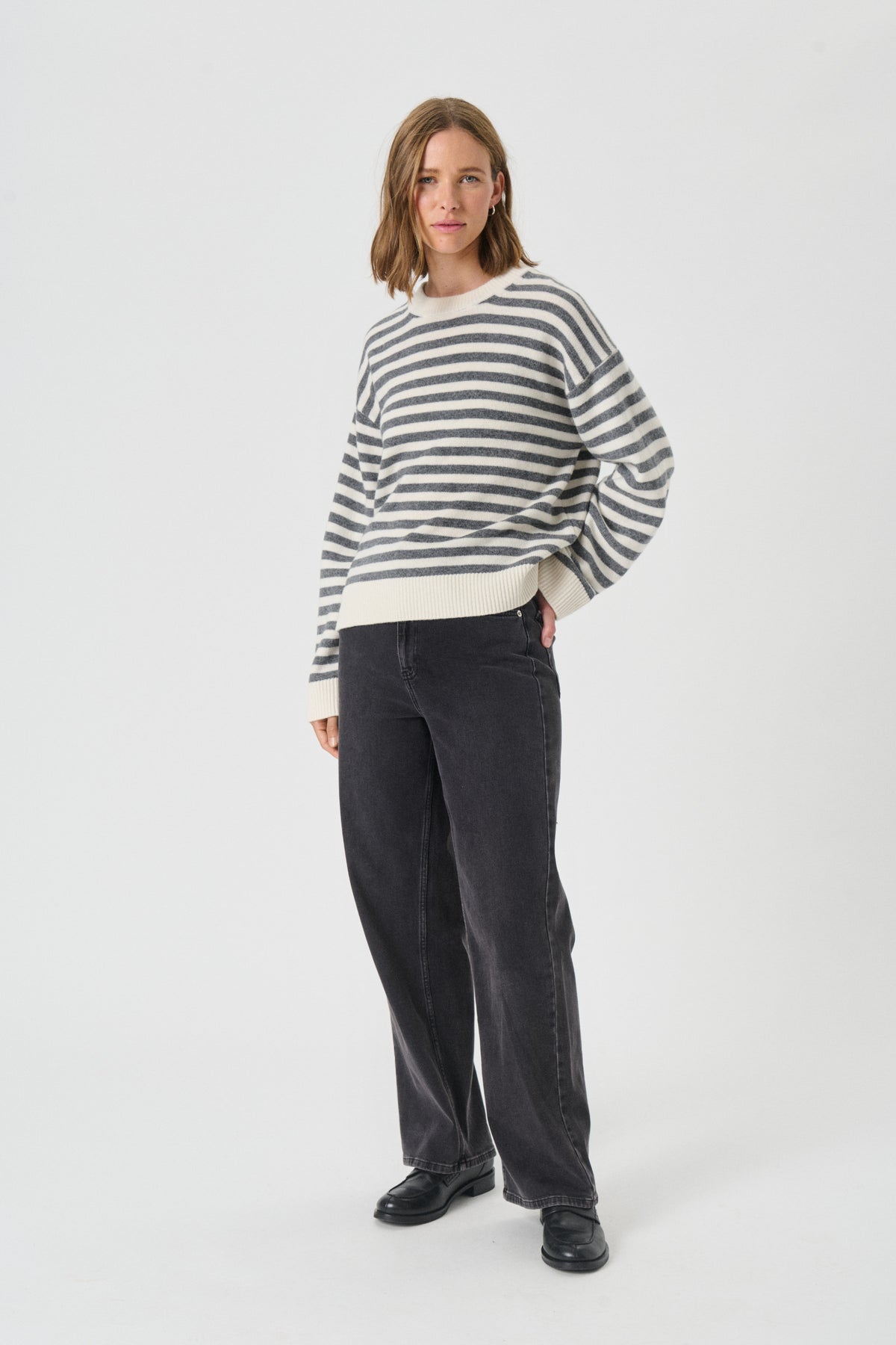 Part Two 30310219 Vinas Pullover