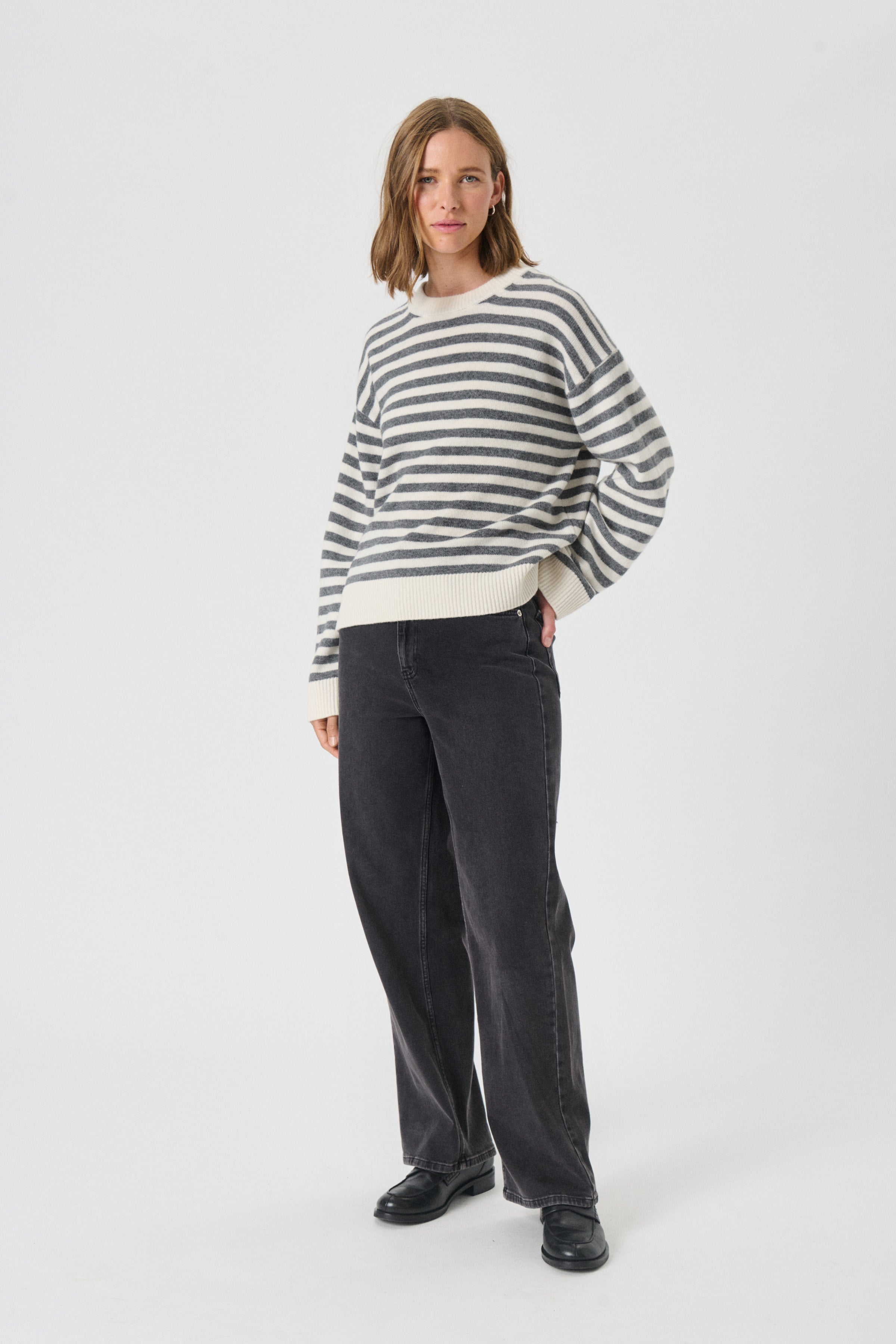 Part Two 30310219 Vinas Pullover