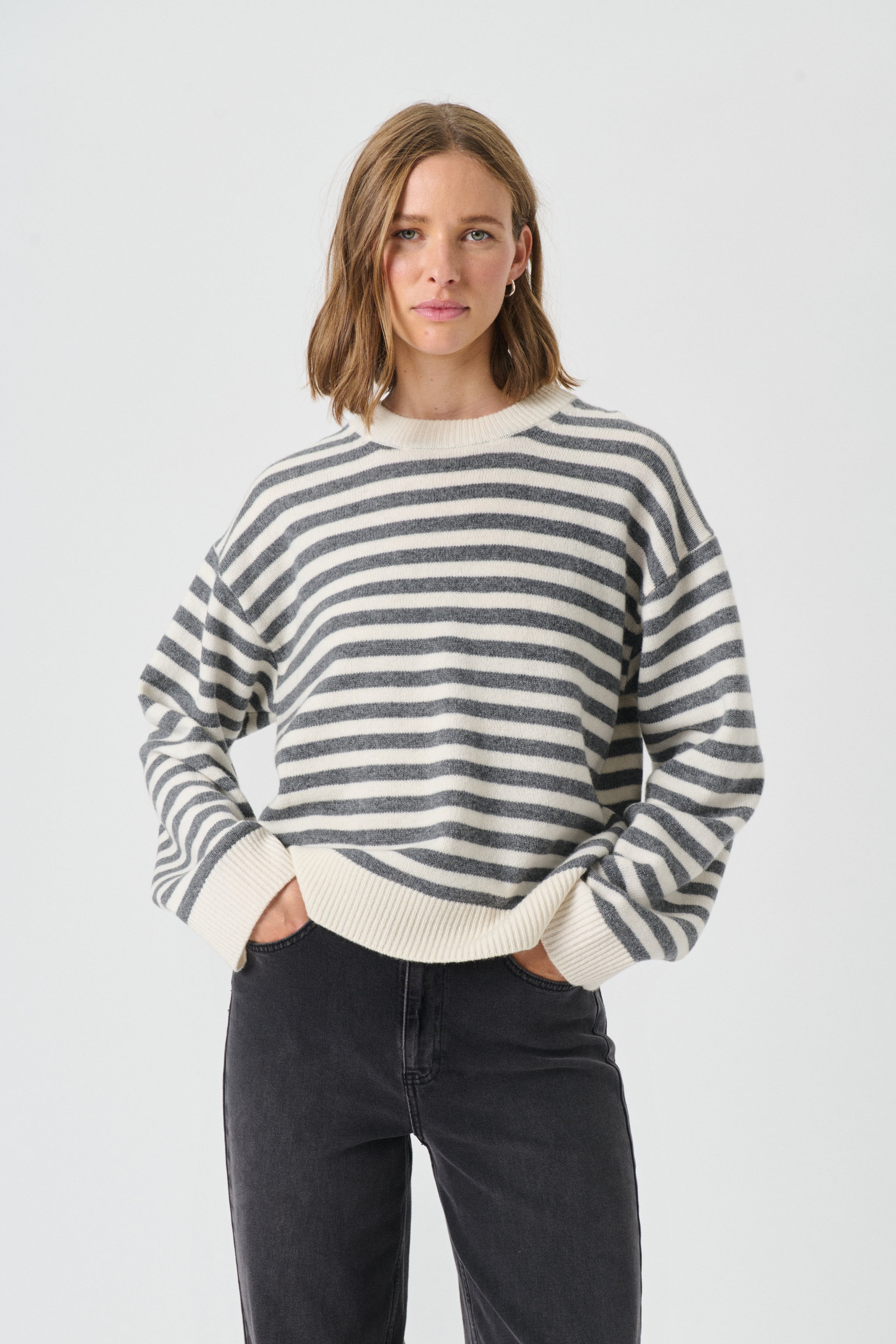 Part Two 30310219 Vinas Pullover