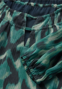 Street One hunter green 345532 Chiffon roundneckblouse w slit