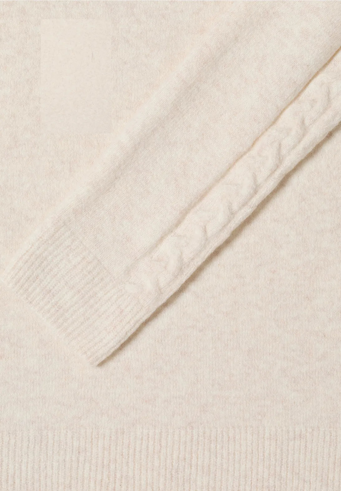 CECIL 303453 Round Neck Cable Detail