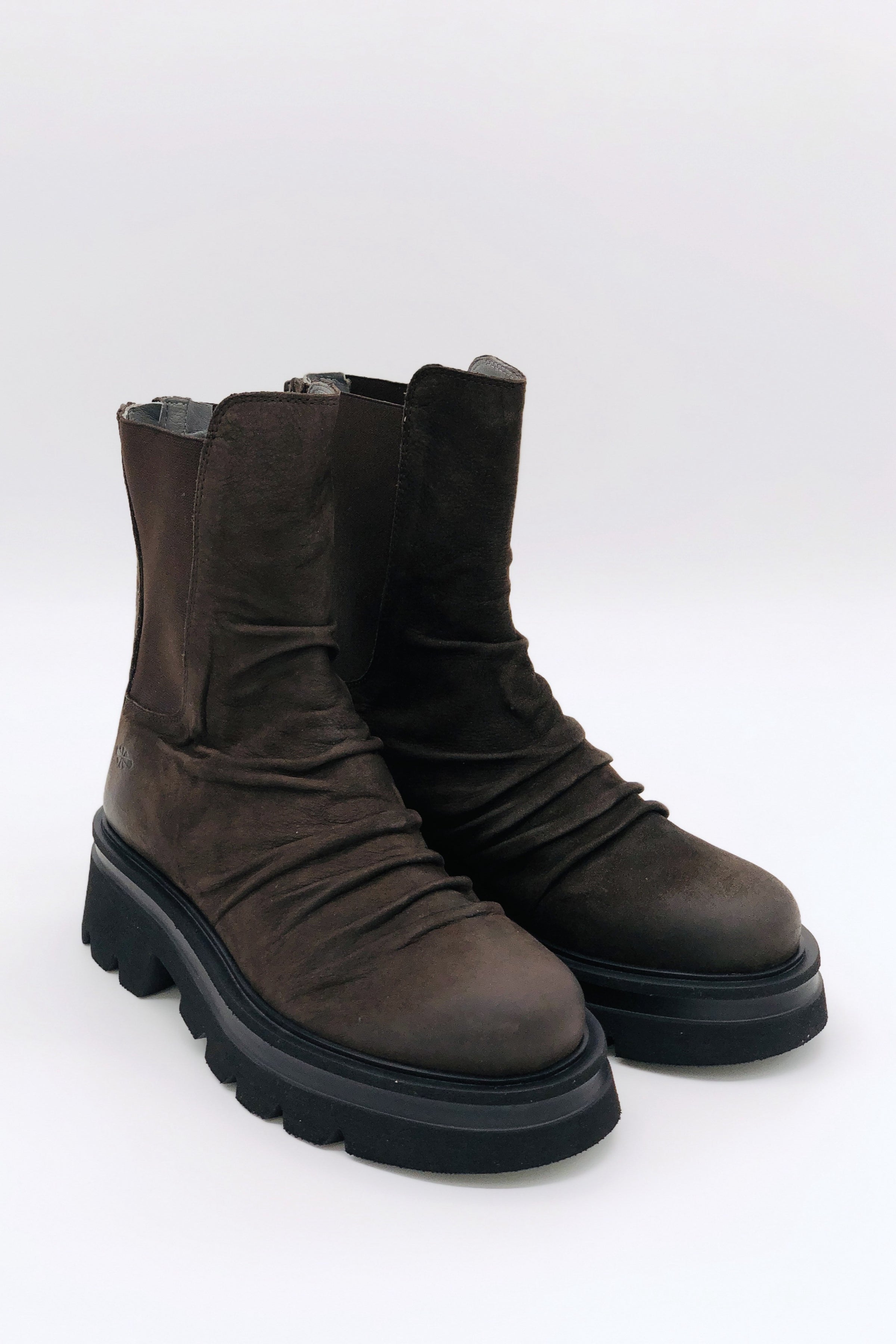 Patrizia Bonfanti Toki Nubuck