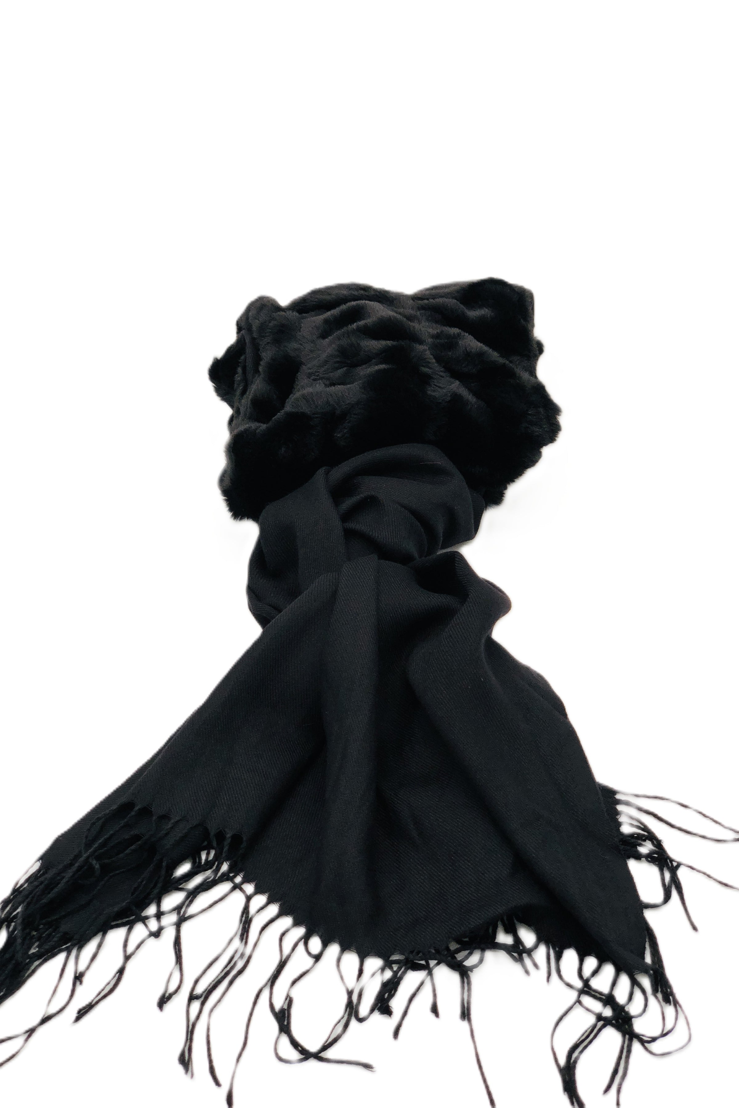 BEST OF IRISH GS25108 Half Faux Fur Scarf & Bejewelled Beanie Gift Set