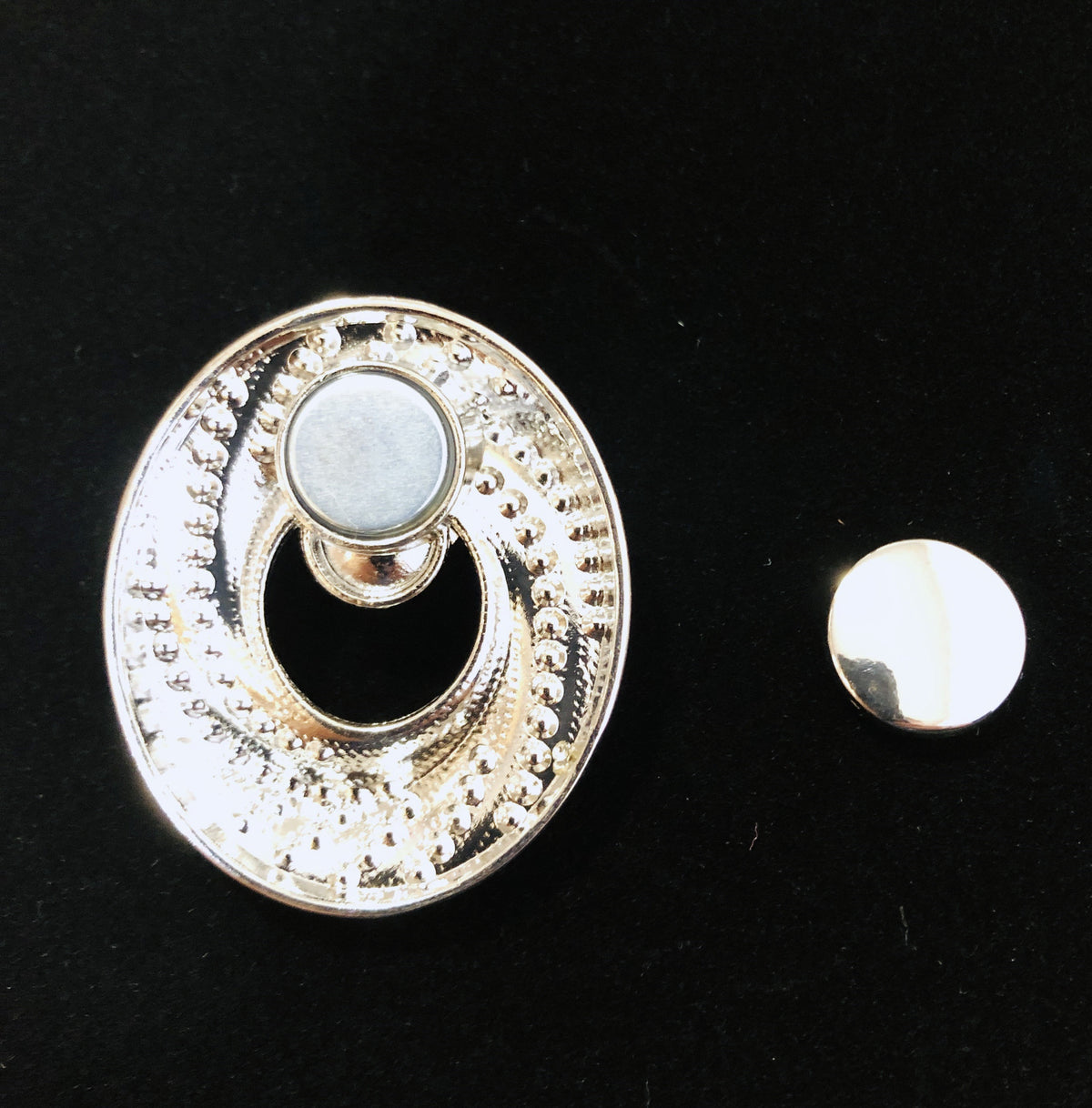 RBB-1 Pearl Oval Magnetic-Brooch Best of Irish