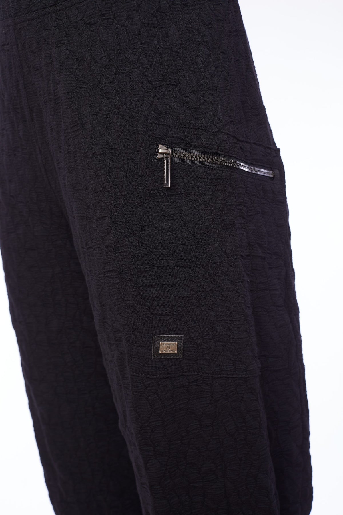 NAS24253 NAYA Pantalon/poignet texturé avec poche zippée