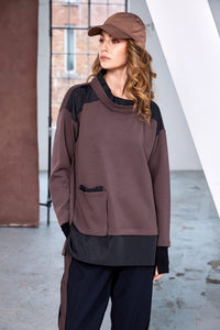 NAYA NAW25127 Soft sweatshirt with contrast at shoulder and hem with pocket detail
