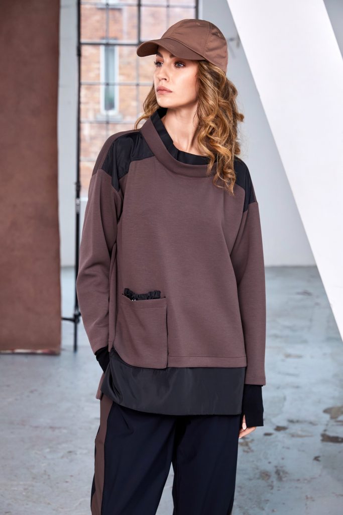 NAYA NAW25127 Soft sweatshirt with contrast at shoulder and hem with pocket detail