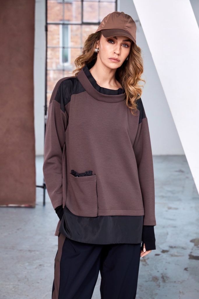 NAYA NAW25127 Soft sweatshirt with contrast at shoulder and hem with pocket detail
