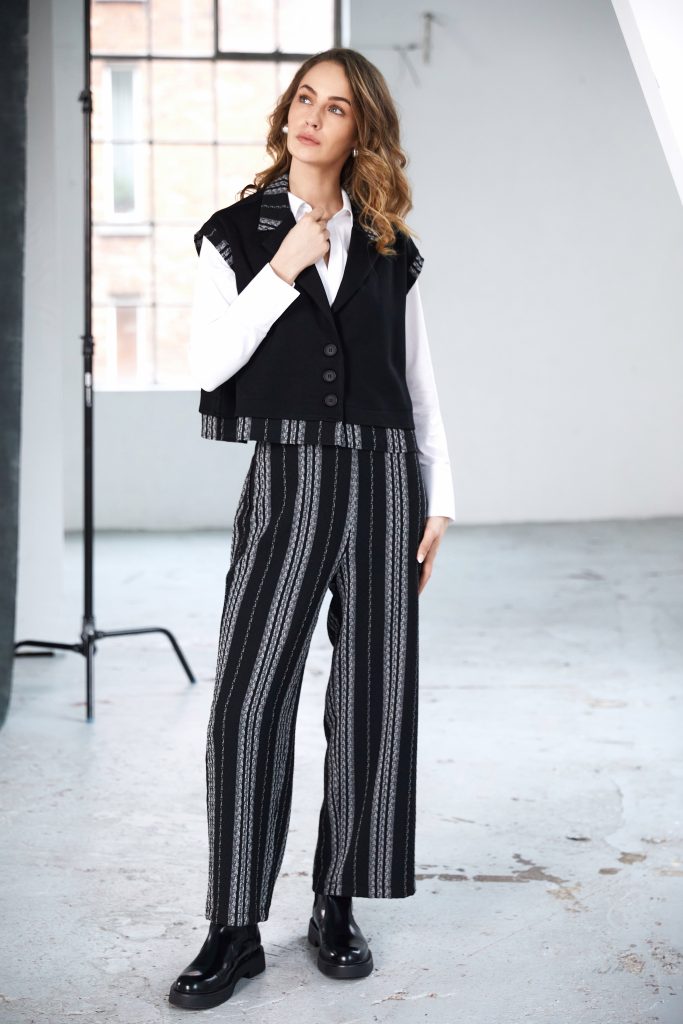 NAYA NAW25155 Wide Leg Stripped Pull Up Trouser