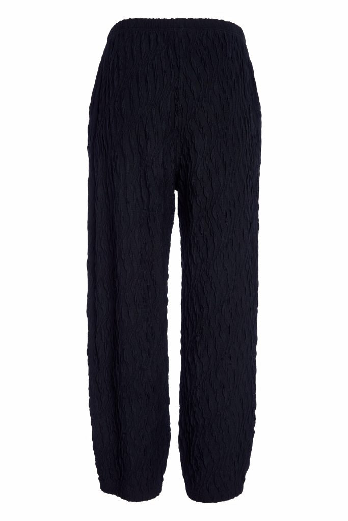 NAYA NAW25230 Embossed knit soft pull up trouser
