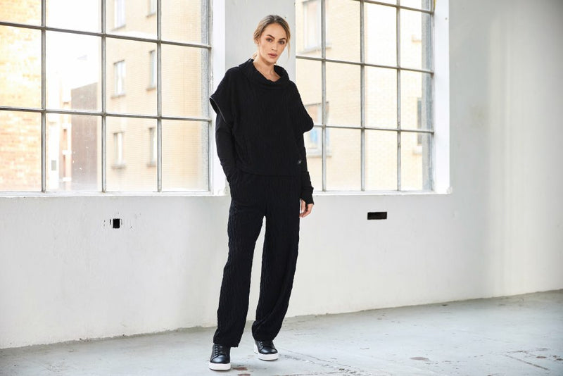 NAYA NAW25232 Embossed knit top with collar and zip detail on side seam