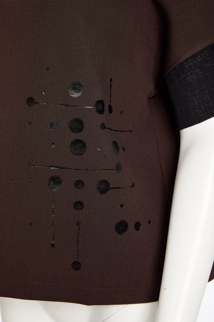 NAYA NAW25276 Placement print top with contrast cut away collar