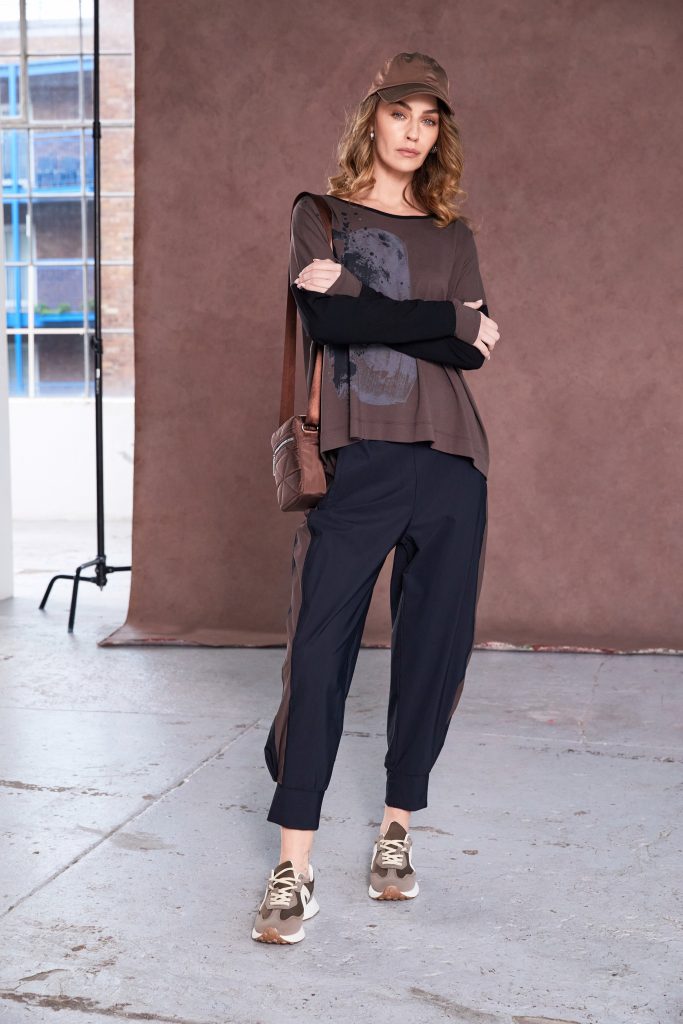 NAYA NAW25120 Slim leg trouser with cuff detail and contrast panel at sideseams