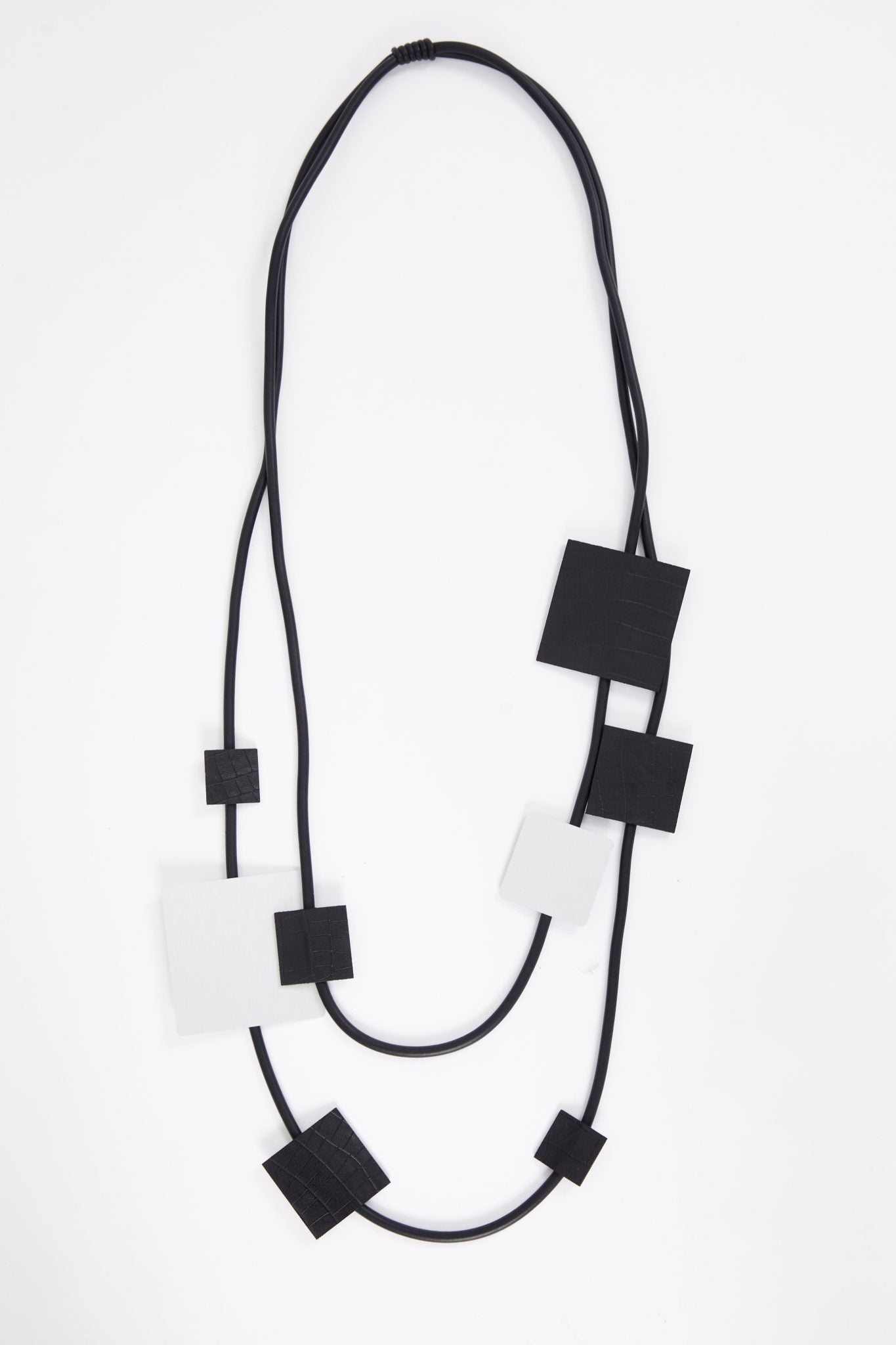 NAYA NAW25318 Square shape 2 tone rubberised necklace