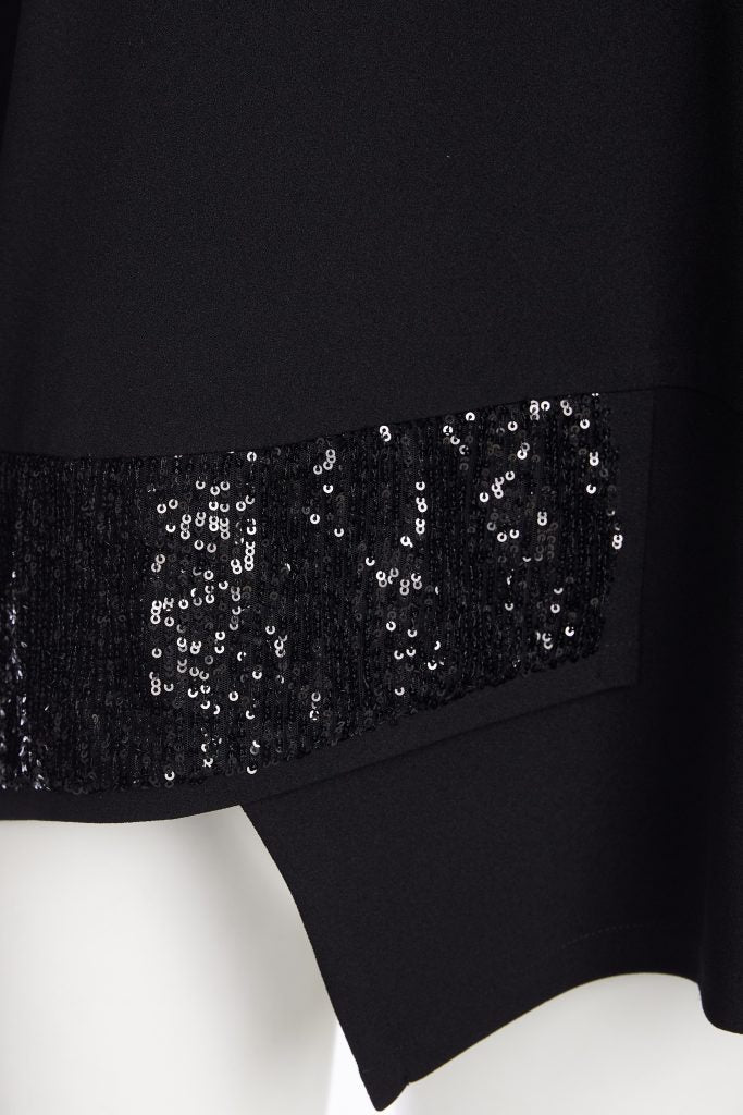 ORA ORW25129 Roll collar top with beaded panel detail