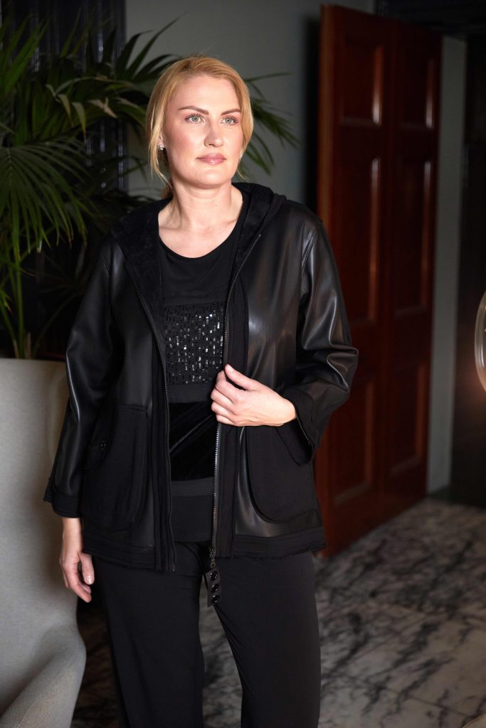 ORA ORW25128 Round neck mix top with sequined panel