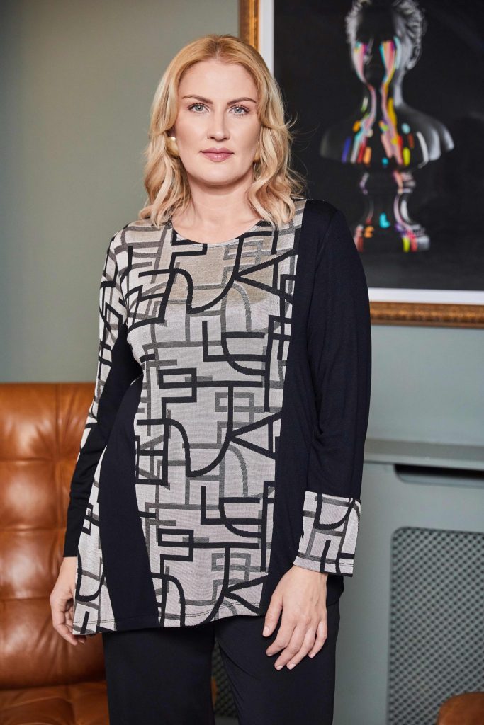 ORA ORW25180 Geometrical print angle hem top with contrast panels