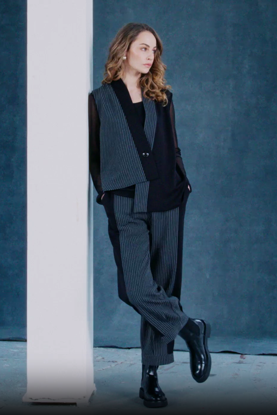 NAYA NAW25328 Stripped angled waistcoat with contrast panels and button closing